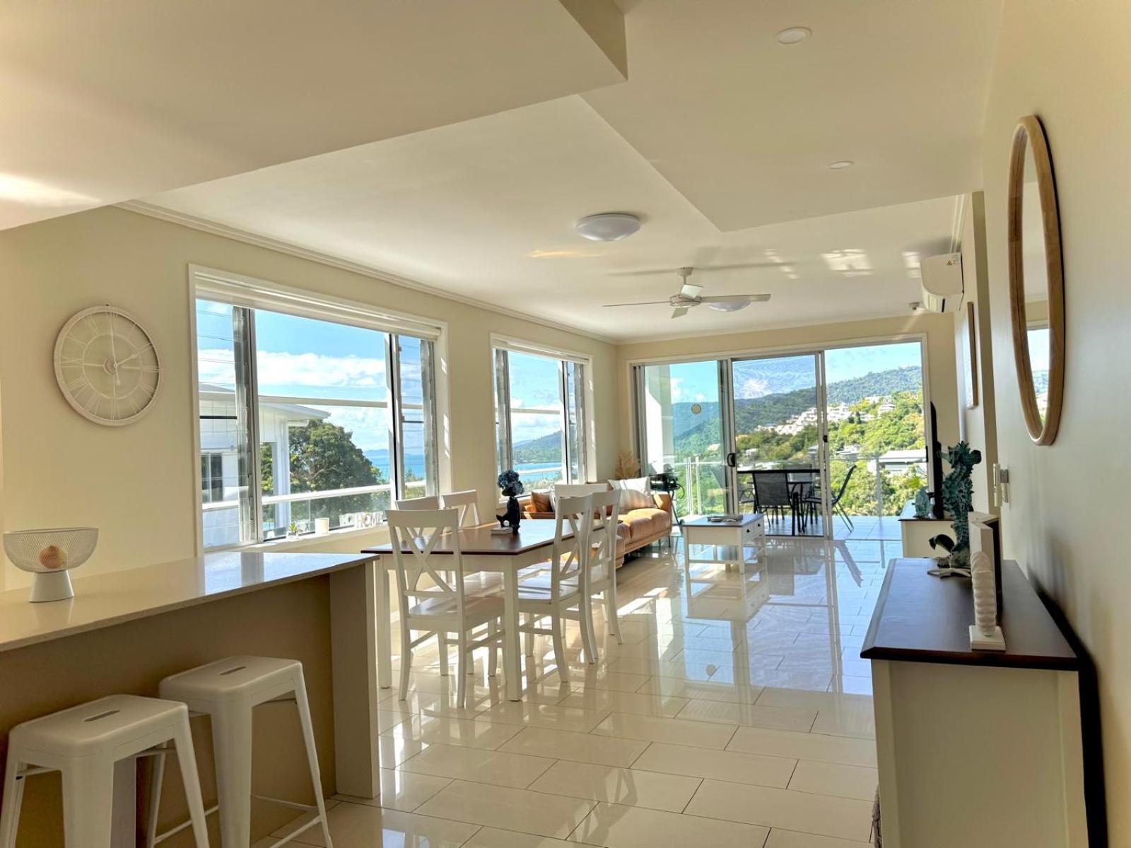 Airlie Summit Apartments Airlie Beach Exterior foto