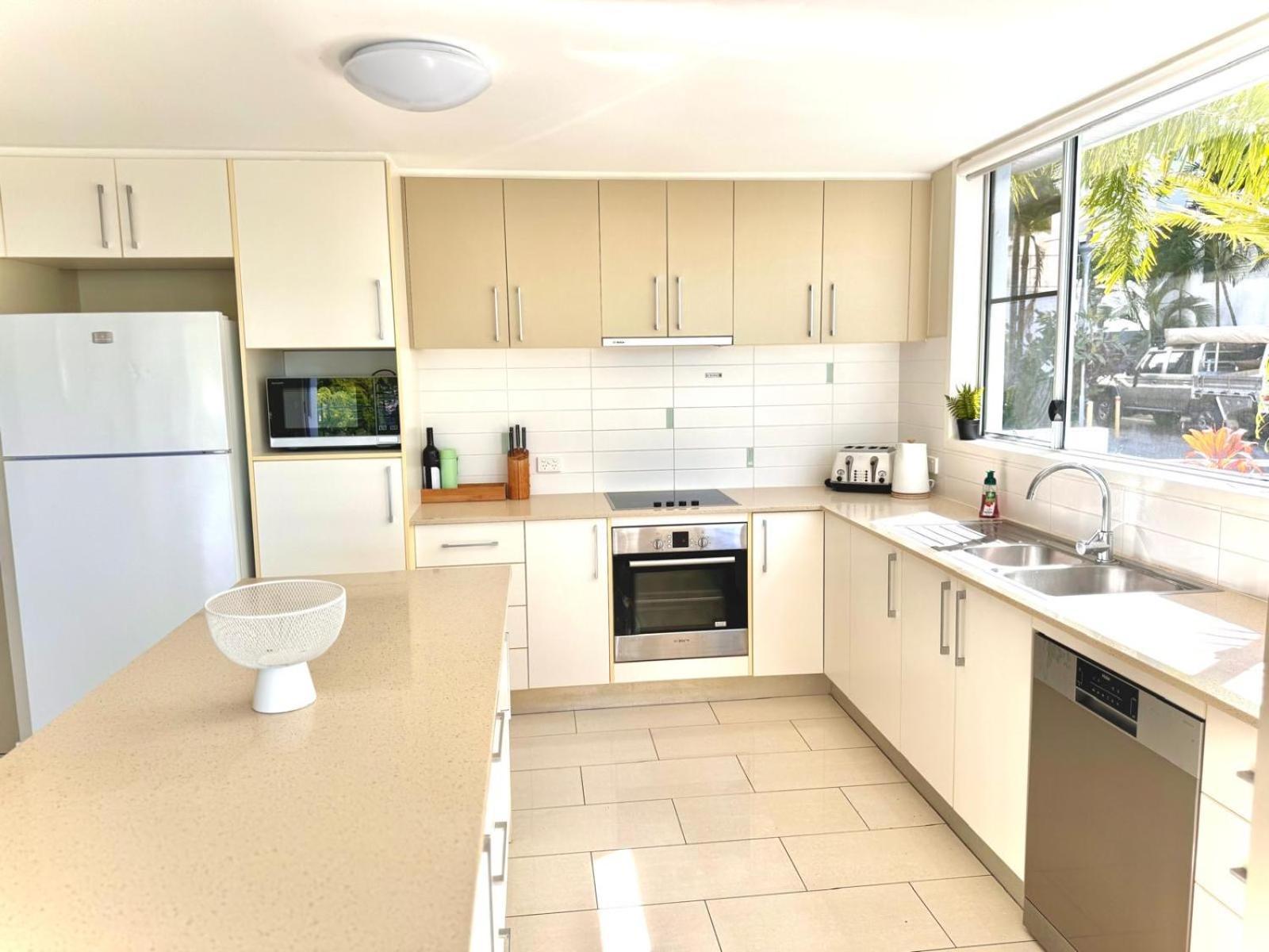 Airlie Summit Apartments Airlie Beach Exterior foto